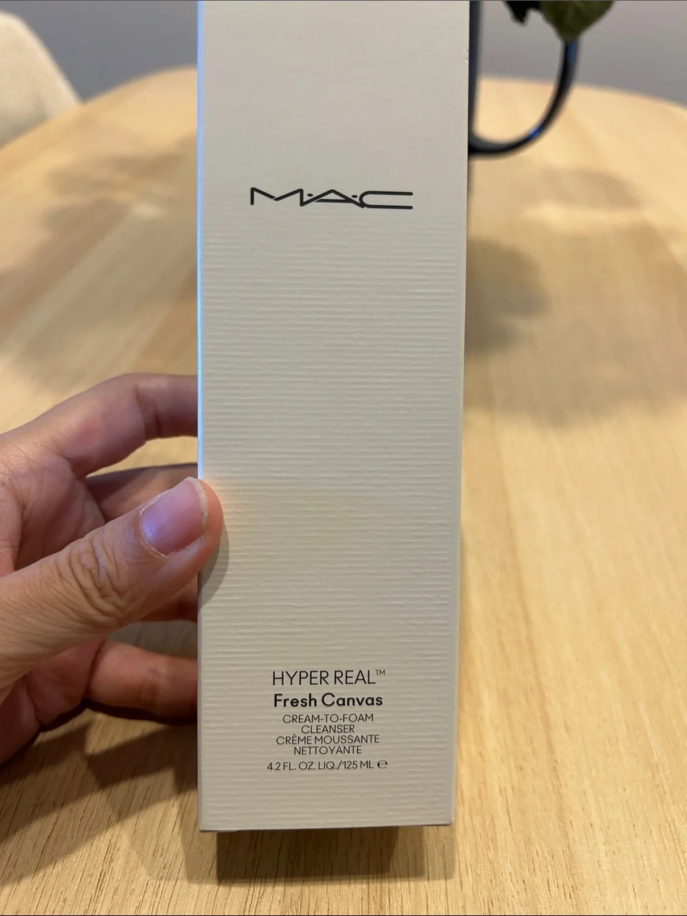 MAC Cosmetics Hyper Real Fresh Canvas Cream-to-Foam Cleanser